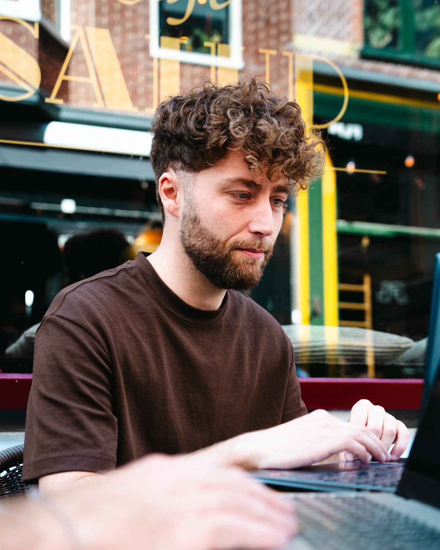 Stijn Veentjer trabalhando em um projeto da Gimeven